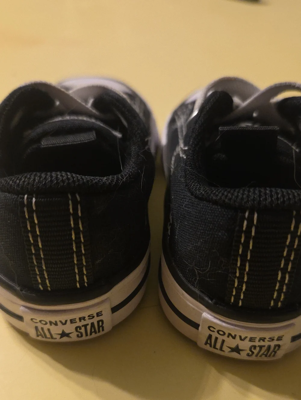 Converse Toddler Kids Sz 5 Black and White Low-Top Canvas Sneakers